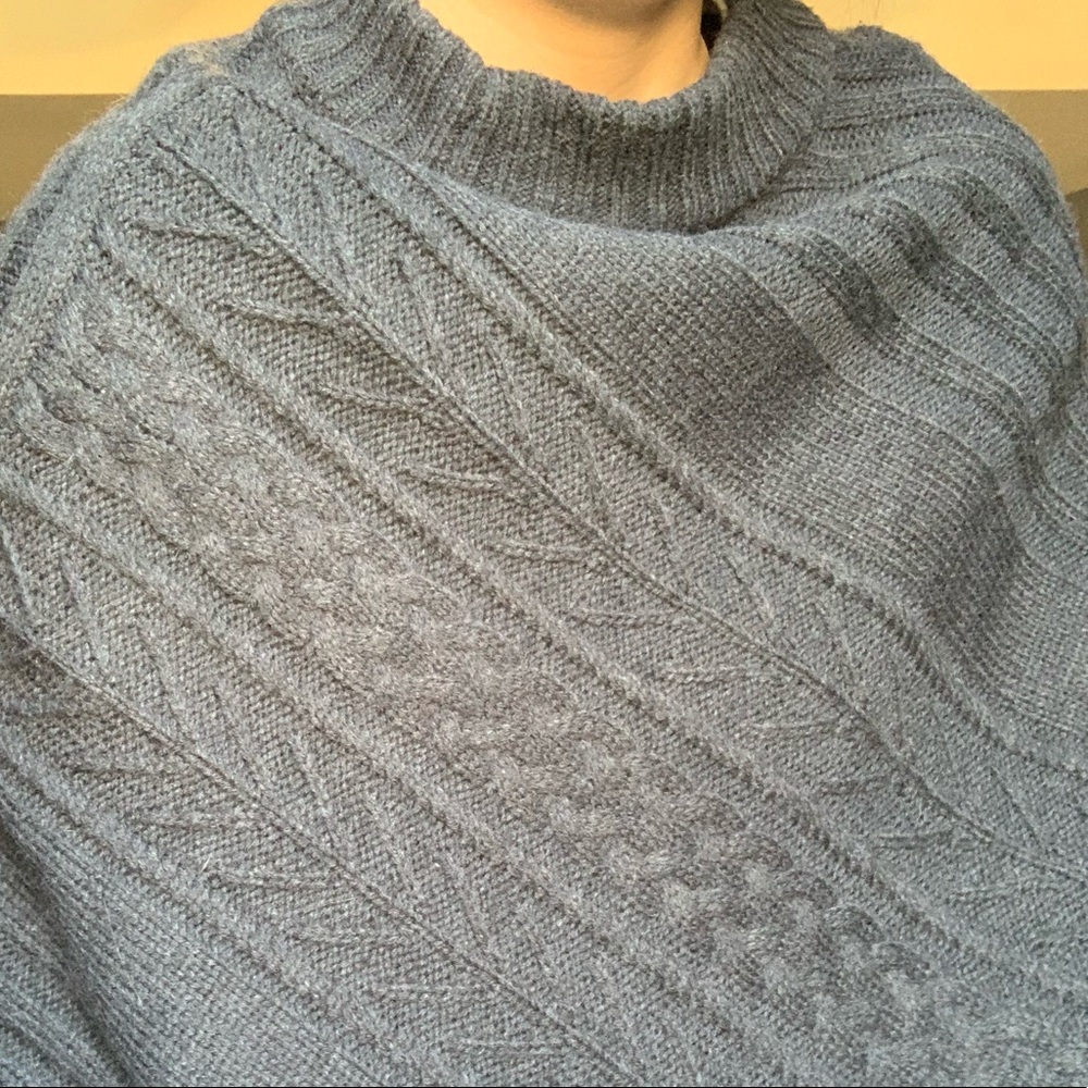 Sweaters - Picture 12 of 13